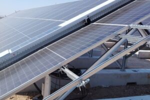 Solar Panels with Fully Automated Robotic Cleaner in a Bess Solution