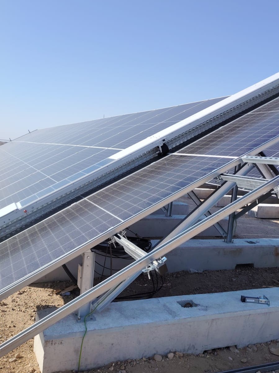 Solar Panels with Fully Automated Robotic Cleaner in a Bess Solution